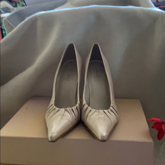 Aldo - Picture 3 of 7